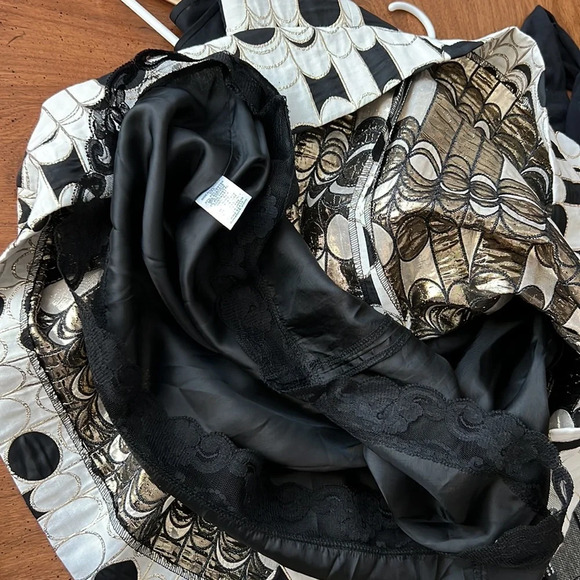 Trina Turk sleeveless A line dress with side pockets. EUC size 4 Women - Picture 9 of 10